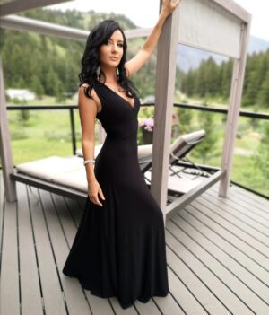 Black v-neck maxi dress.