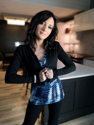 Black long-sleeve bamboo crop blazer.