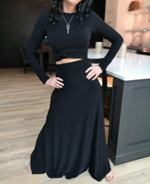 Black classy universal crop wrap top.