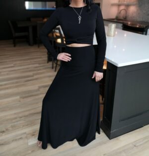 Black classy universal crop wrap top.