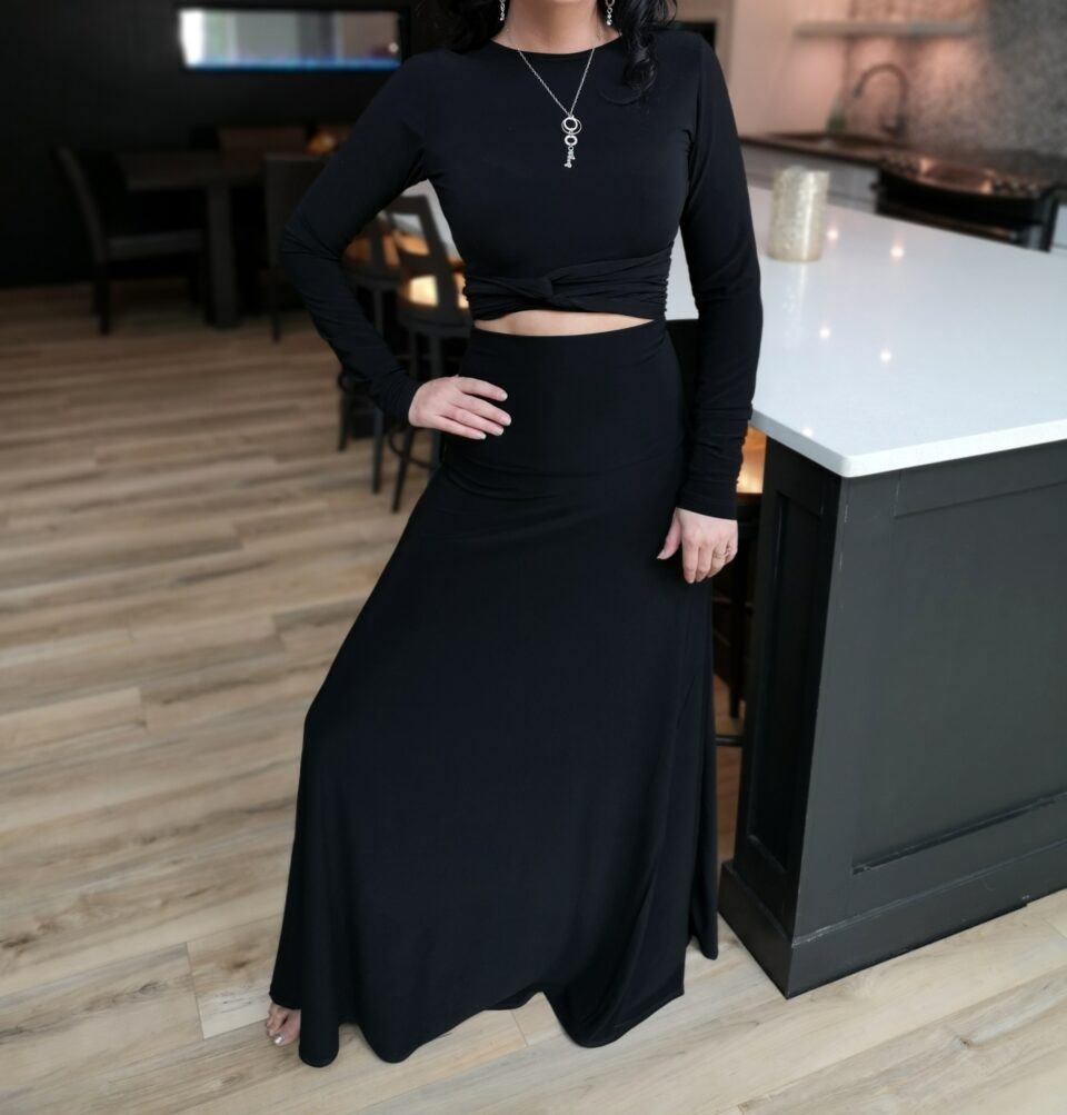 Black classy universal crop wrap top.