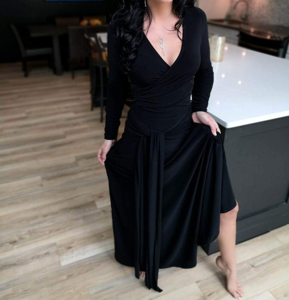 Black classy universal crop wrap top.