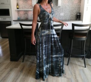 Maxi greenish/gray tie-dye dress.