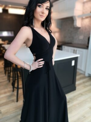 Black maxi v-neck backless dress.