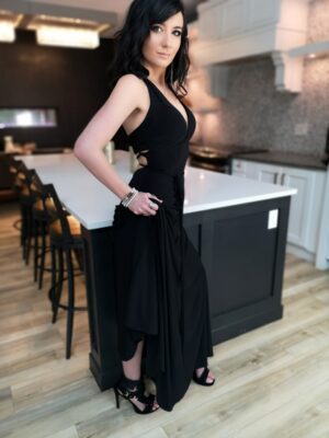 Black maxi v-neck backless dress.