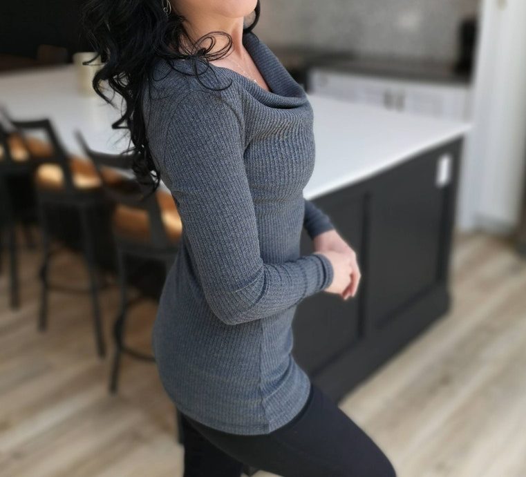 Classic gray fitted long sleeve top.