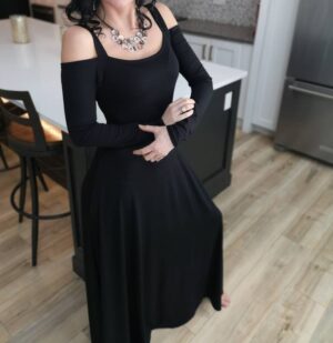 Exposed shoulder black maxi dress.