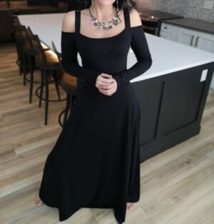 Exposed shoulder black maxi dress.