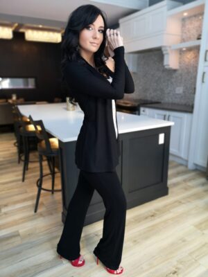 Fitted long-sleeve black cardigan, bamboo blend.