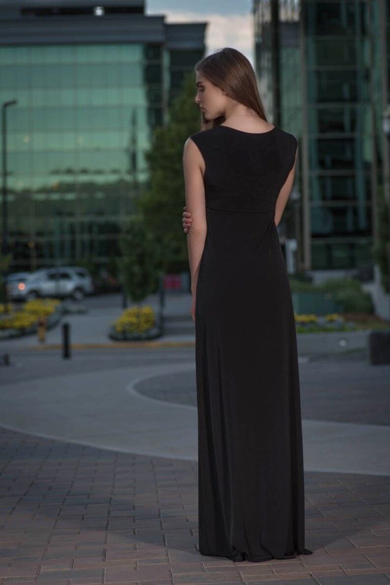 Solid black cap sleeve fitted maxi dress.