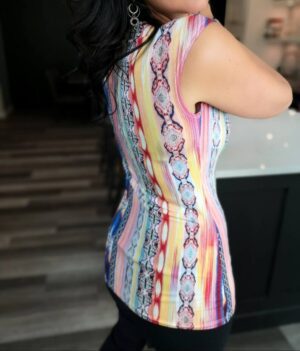 Mexican-style multicolour fitted cap sleeve top.