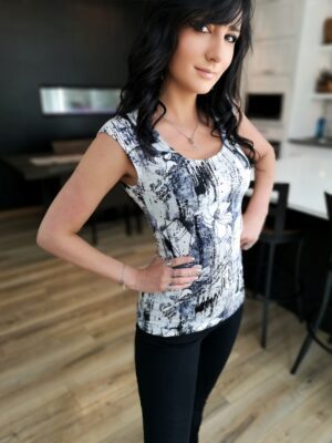 Black and white floral print cap sleeve top.