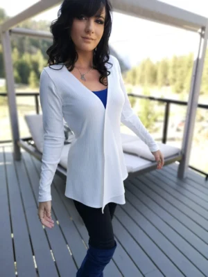 Ivory fitted but flowy cardigan.
