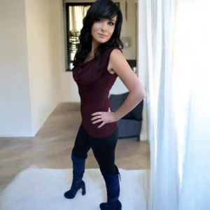 Merlot hooded sleeveless fitted tunic tops.