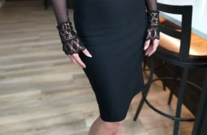 Beautiful fitted black pencil skirt with slit.
