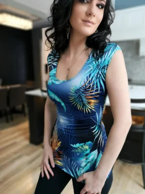 Tropical print fitted cap sleeve top.